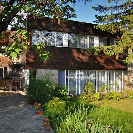 Villa "Forest Way" Pirdop Exterior foto