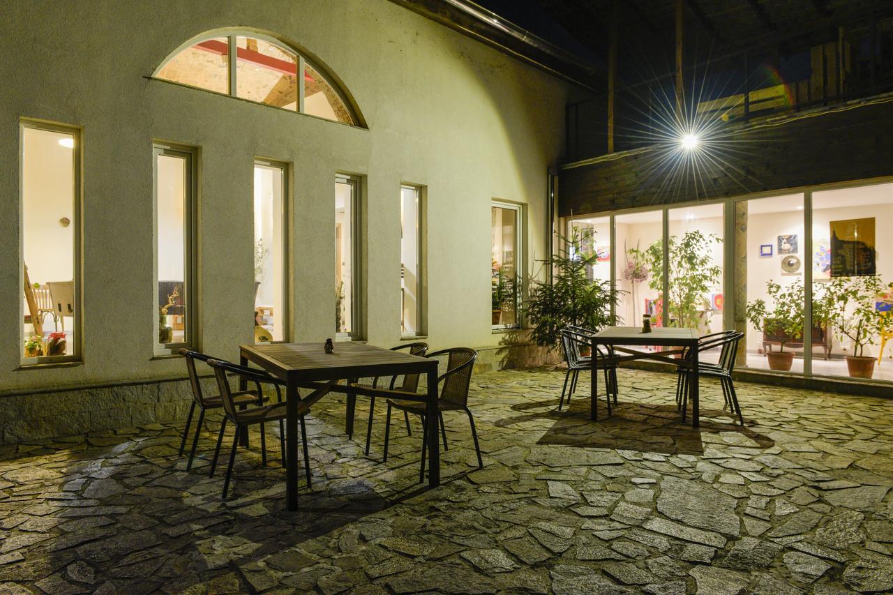 Villa "Forest Way" Pirdop Exterior foto